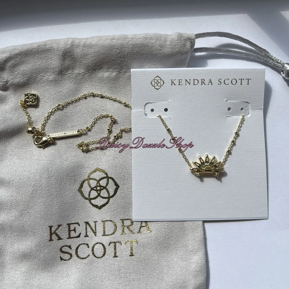 ☀️Kendra Scott Samantha Sun Gold plated Necklace Yellow Opalscent Resin☀️